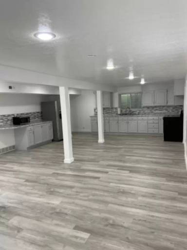 Main picture of 3736 S Oberlin Rd