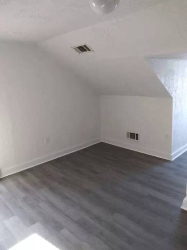 Main picture of 363 Pattison St