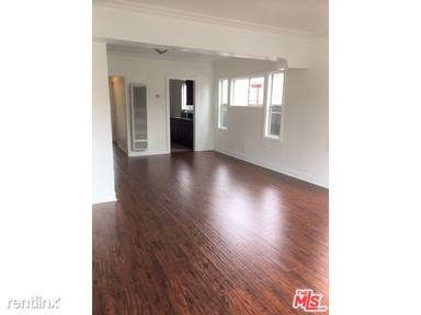 Main picture of 2801 1/2 S Normandie Ave