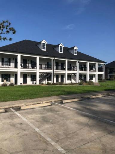 Main picture of Elmwood Apts.