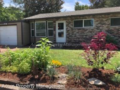 Main picture of 142 NW 14th Pl