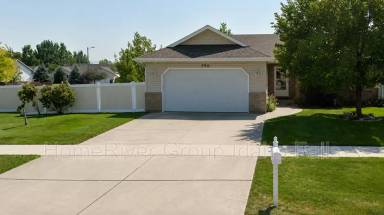 Main picture of 390 Bridger Dr