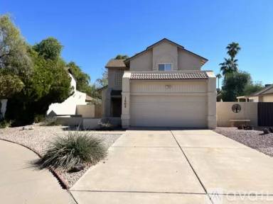 Main picture of 1609 N Calle Cir