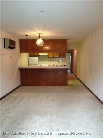 Main picture of Los Caballeros