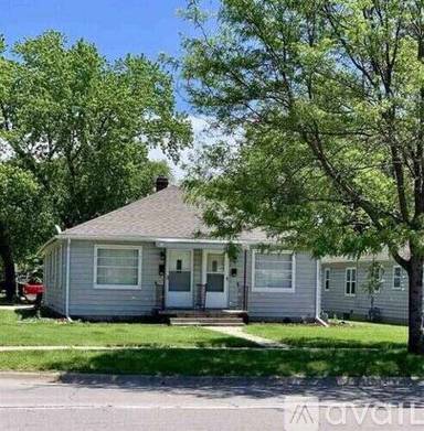 Main picture of 2419 N Rockton Ave