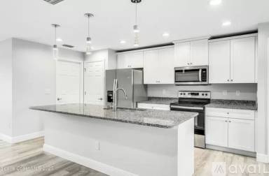 Main picture of 706 Hartsdale Ave SW