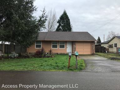 Main picture of 1002 SE Elm St