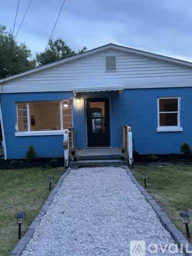 Main picture of 408 Academy St E