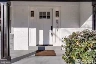 Main picture of 6717 Coachman Dr