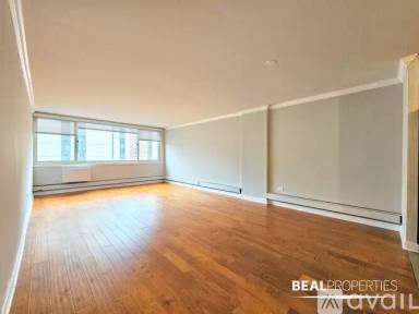 Main picture of 1344 N Dearborn St