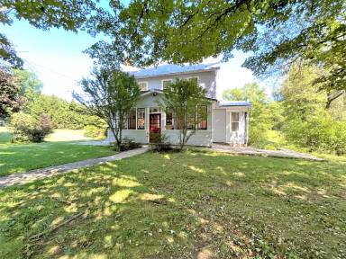 Main picture of 1001 Old Post Rd
