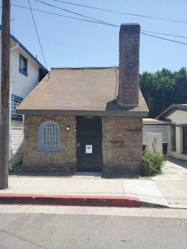 Main picture of 10108 Palms Blvd