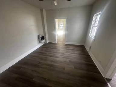 Main picture of 2902 S 19th St