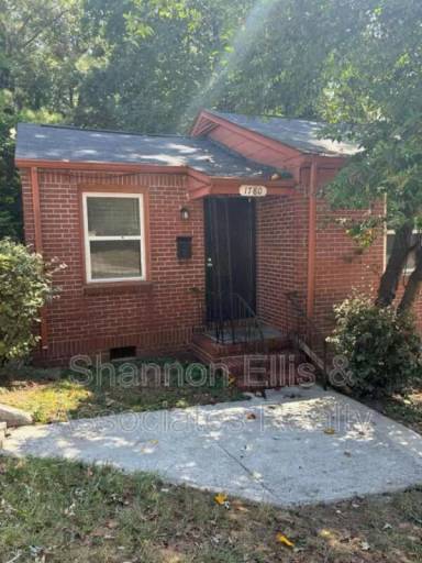 Main picture of 1780 Cahoon St SW