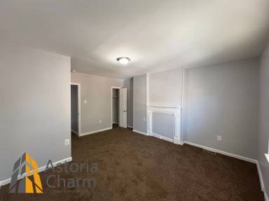 Main picture of 435 E Lanvale St