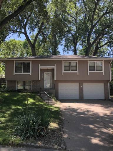 Main picture of 15105 Westchester Cir