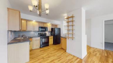 Main picture of Parkway Condominiums
