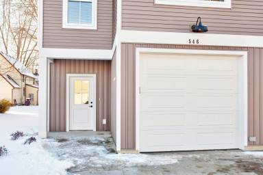 Main picture of 544 Diekema Ave