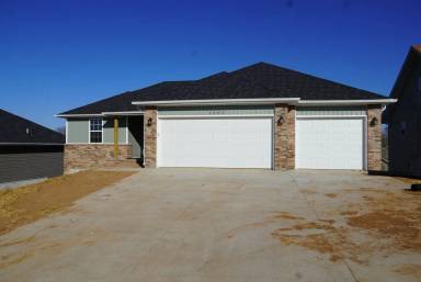 Main picture of 4402 N Shirley Ave