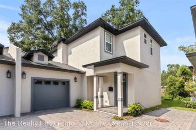 Main picture of 8 N Lakewood Dr