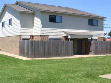 Main picture of 2813 Longmire Dr