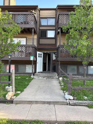 Main picture of 1325 N Meridian Ave