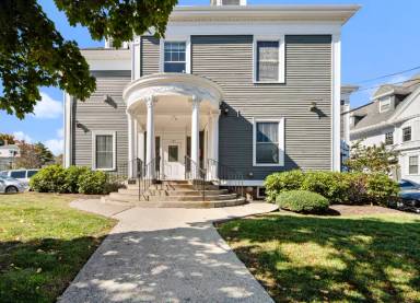 Main picture of 108 Summer St