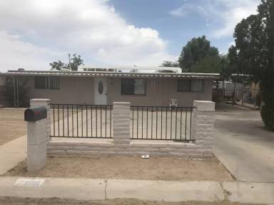 Main picture of 1621 E Minorka St