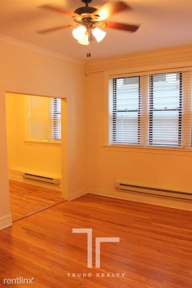 Main picture of 4737 N Hermitage Ave