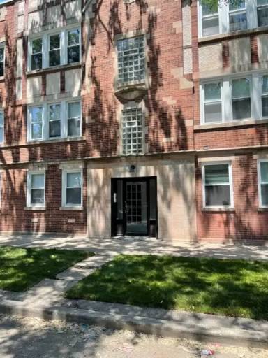 Main picture of 5200 W Parker Ave