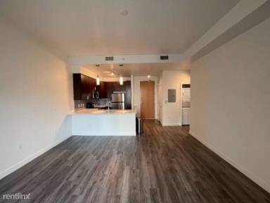 Main picture of 1100 Vine St