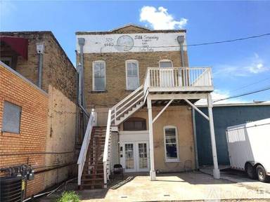 Main picture of 1009 Main St