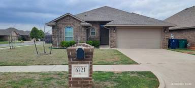 Main picture of 6721 NW 159th St
