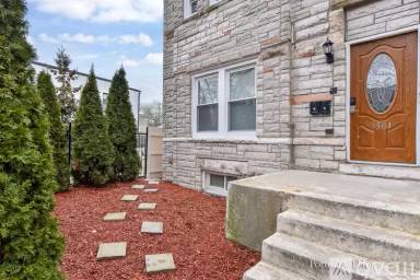 Main picture of 3501 W Le Moyne St