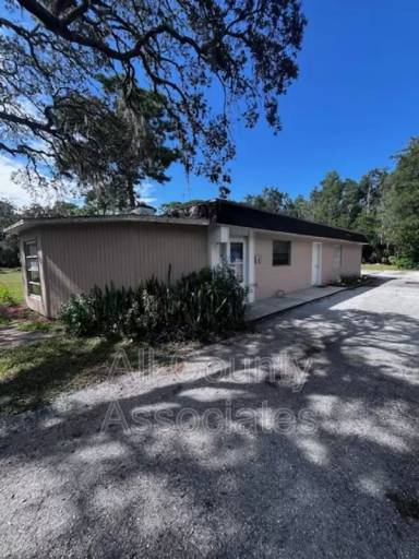 Main picture of 11023 Hook Ln