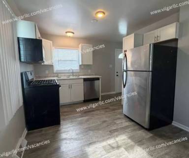 Main picture of 2918 Gibson Pl
