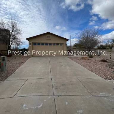 Main picture of 1365 W Calle Libro del Retrato