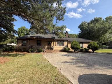 Main picture of 2673 Jack Rd