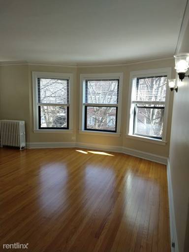 Main picture of 7228 N Greenview Ave