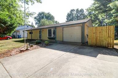 Main picture of 803 Oakcrest Dr