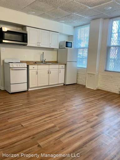 Main picture of 2228 Mount Royal Ter