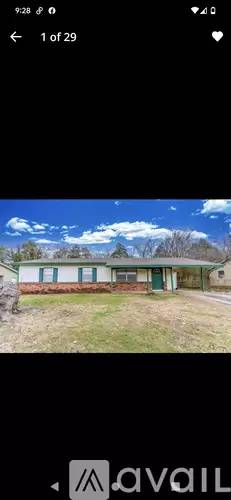 Main picture of 802 N Holly St