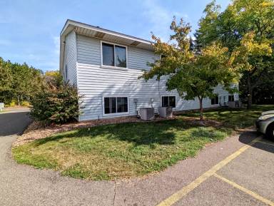 Main picture of 2551 Park St