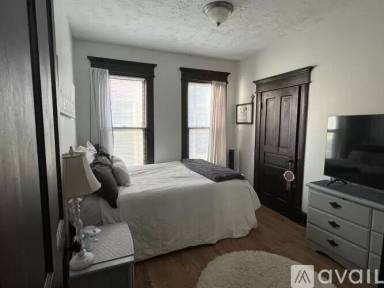 Main picture of 2126 N Talbott St