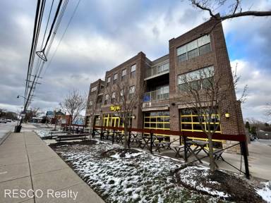 Main picture of 4560 N High St