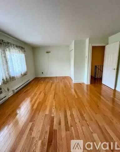 Main picture of 37 Columbus Pl