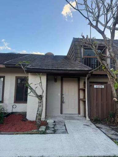Main picture of 4187 Palm Bay Cir