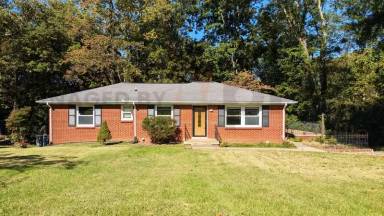 Main picture of 564 Chesterfield Dr