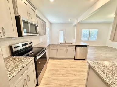 Main picture of 360 Pearl St