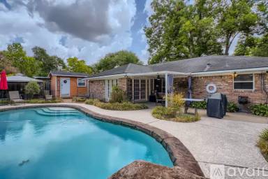 Main picture of 9910 Pine Lake Dr